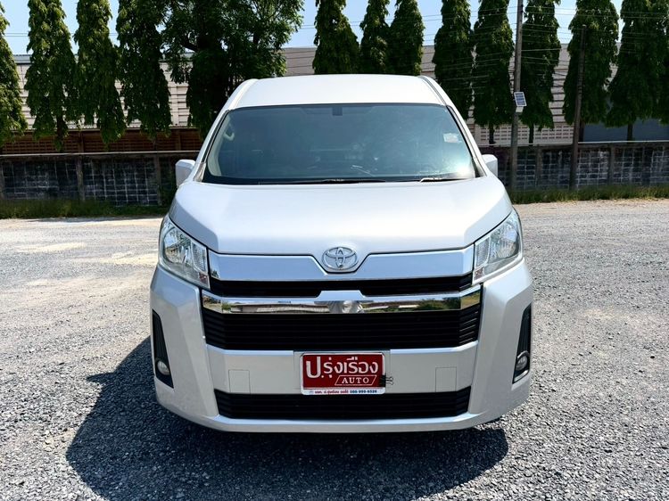 Toyota Commuter 2020 2.8 Van ดีเซล ไม่ติดแก๊ส เกียร์อัตโนมัติ เทา รูปที่ 2