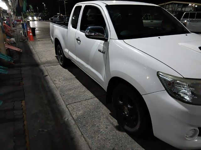 Toyota Hilux Vigo Champ 2014 Smart Cab 2.5 J Pickup ดีเซล เกียร์ธรรมดา ขาว รูปที่ 3