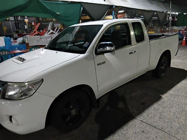 Toyota Hilux Vigo Champ 2014 Smart Cab 2.5 J Pickup ดีเซล เกียร์ธรรมดา ขาว รูปที่ 4