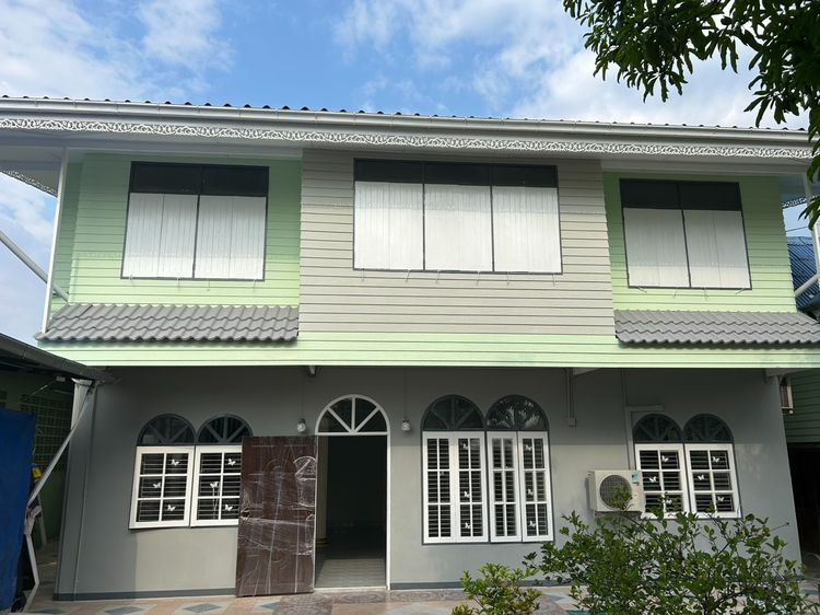 อื่นๆ ไม่มี สร้างเสร็จก่อน 2010 บ้านสวนด้านหลังติดริมน้ำ เขตบางแค