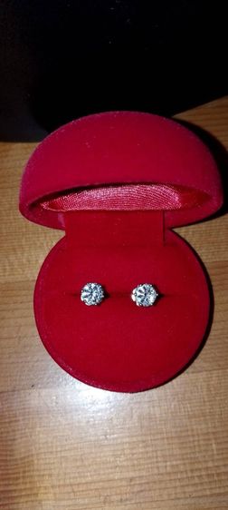 ต่างหูเพชร เม็ดละ65ตังน้ำ96-95 ทอง18kนน.2.8g รูปที่ 2