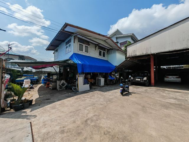 ใช่ บ้านพร้อมที่ดินและโกดัง 150ตารางวา รูปที่ 2