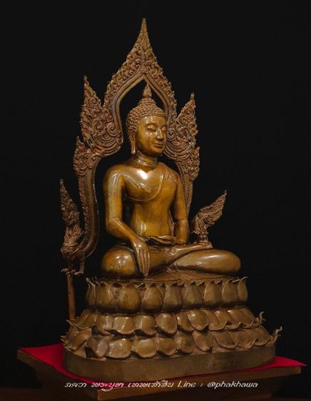หลวงพ่อเพชร “พิมพ์พุทธศิลป์
รุ่นแรก บารมีหลวงพ่อเพชร” เนื้อบรอนซ์ รูปที่ 3