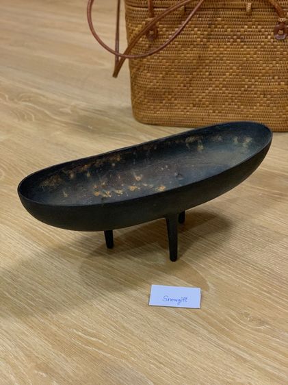 Vintage Japanese Ikebana Vase Cast Iron Tripod Boat  แจกันเหล็กญี่ปุ่นวินเทจหายากสุดๆ รูปที่ 4