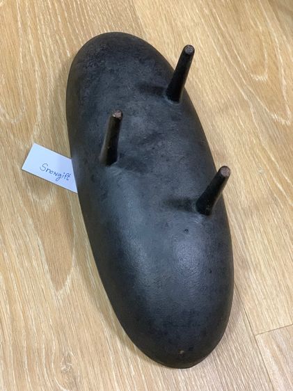 Vintage Japanese Ikebana Vase Cast Iron Tripod Boat  แจกันเหล็กญี่ปุ่นวินเทจหายากสุดๆ รูปที่ 5