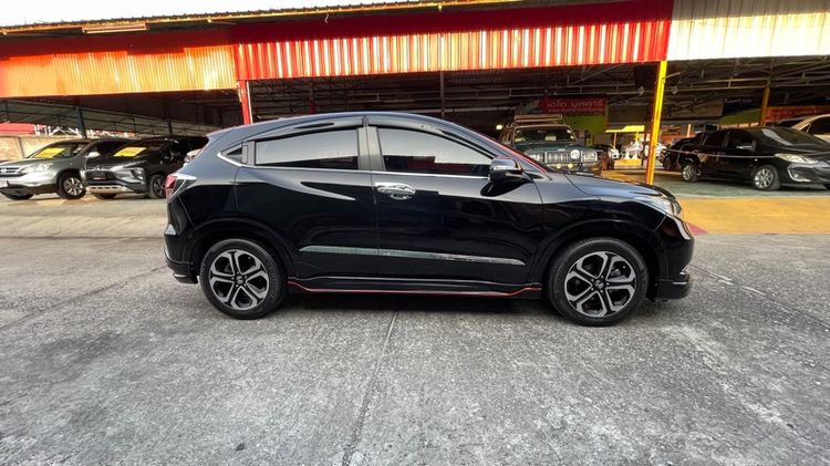 Honda HR-V 2016 1.8 E Limited Sedan เบนซิน ไม่ติดแก๊ส เกียร์อัตโนมัติ ดำ รูปที่ 3