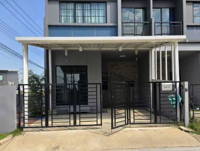 Sansiri 2018 มีบางส่วน ไม่ใช่ เจ้าของขายเอง ขายด่วน ทาวน์โฮม 2 ชั้นหลังมุม สิริเพลสรังสิต  รูปที่ 3