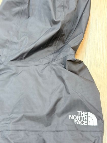 The. North Face Rain Jacket Size L รูปที่ 6