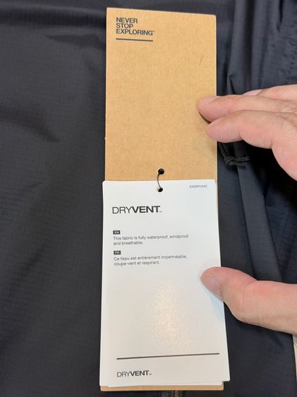 The. North Face Rain Jacket Size L รูปที่ 10