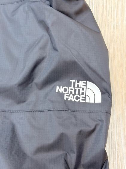 The. North Face Rain Jacket Size L รูปที่ 7
