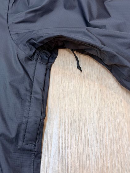 The. North Face Rain Jacket Size L รูปที่ 5