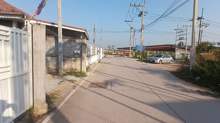 บ้านพร้อมที่ดิน รูปที่ 2