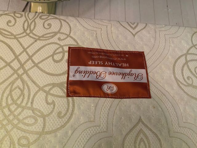 อื่นๆ อุปกรณ์เครื่องนอนอื่นๆ ที่นอน​ 6​ ฟุต​ ​สภาพดี​ คุณภาพดีมาก