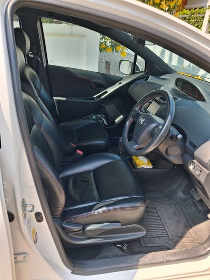 Toyota Yaris 2012 1.5 RS Sedan เบนซิน เกียร์อัตโนมัติ ขาว รูปที่ 4