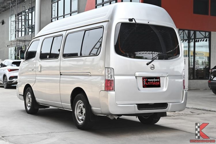 Nissan Urvan 2004 3.0 Base Van ดีเซล ไม่ติดแก๊ส เกียร์ธรรมดา บรอนซ์เงิน รูปที่ 3