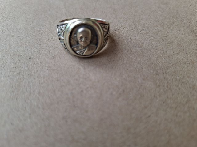 แหวนหลวงพ่อแพ  รูปที่ 4