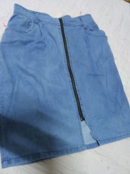 กระโปรงยีนส์ แบรนด์ The Emporium Japan แบบเอวสูง ใส่แล้ว เก๋ เท่ น่ารัก สไตส์วินเทจ เอว29-30นิ้ว มีขอบยางยืดด้านหลัง 
