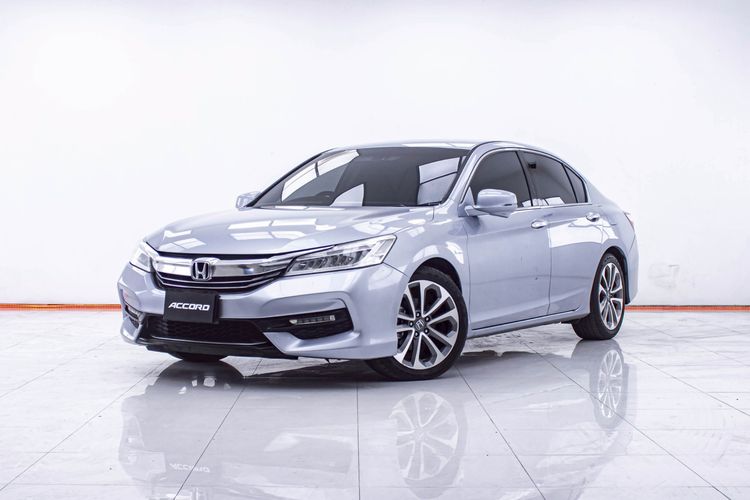 รถ Honda Accord 2.0 EL สี เทา
