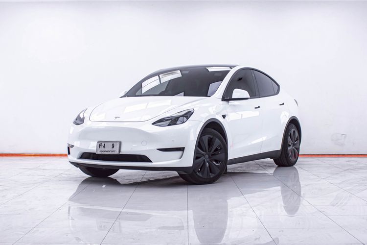 Tesla Model Y 2022 Long Range AWD Sedan ไฟฟ้า ไม่ติดแก๊ส เกียร์อัตโนมัติ ขาว