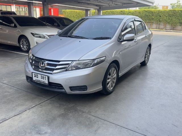รถ Honda City 1.5 V สี เทา