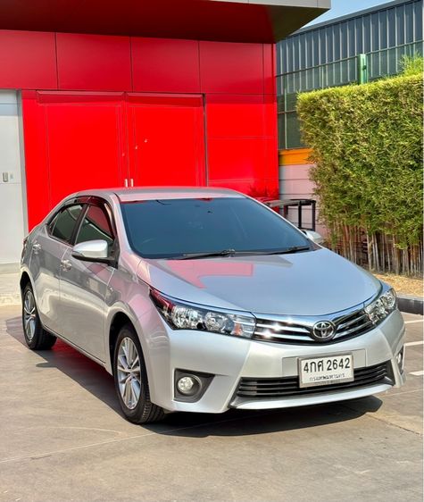 รถ Toyota Altis 1.8 E สี บรอนซ์เงิน