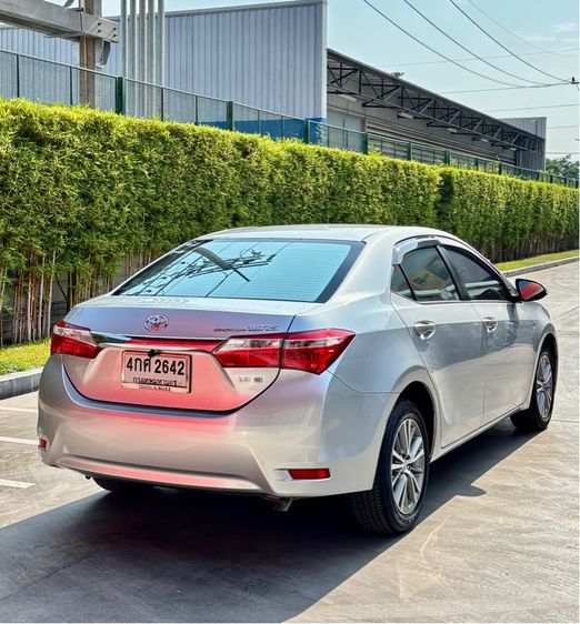 Toyota Altis 2015 1.8 E Sedan เบนซิน ไม่ติดแก๊ส เกียร์อัตโนมัติ บรอนซ์เงิน รูปที่ 4