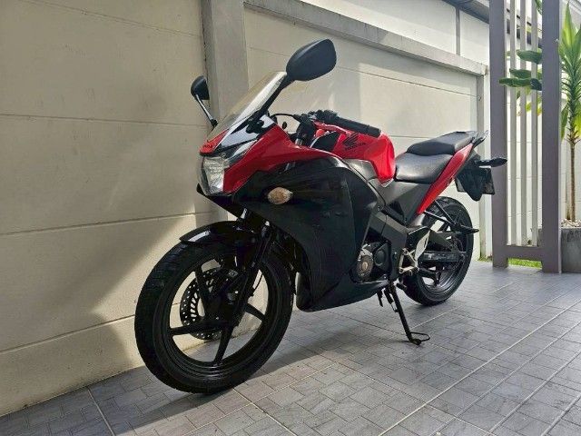 ขาย 18,500.- รถอยู่ตัวเมืองระยอง
HONDA CBR 150 R ซีบีอา สีแดง-ดำ สภาพสวยพร้อมใช้งาน ประหยัดน้ำมัน รถสวย เครื่องเดิมเดิมทั้งคัน รถมือเดียว รถวิ้งน้อย ดูแลรักษาอย่างดี เอกสาร ทะเบียน ครบ ภาษีเต็ม รถเจ้าของขายเอง รถจอดในร่มตลอด สนใจโทร เจ้าของใจดี ครับ รูปที่ 9