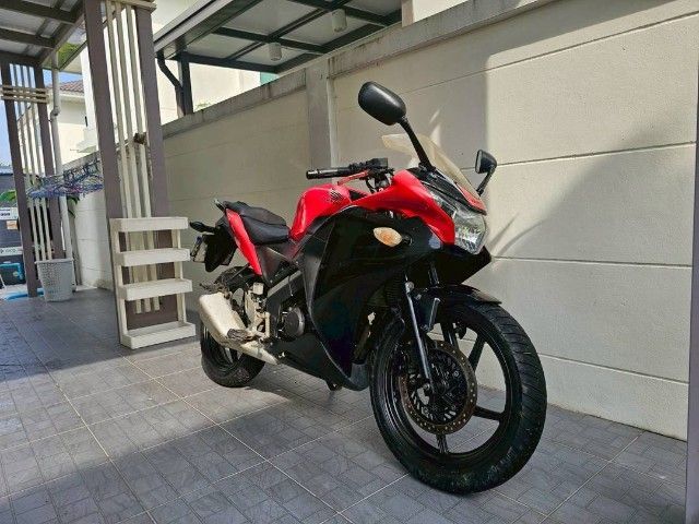 ขาย 18,500.- รถอยู่ตัวเมืองระยอง
HONDA CBR 150 R ซีบีอา สีแดง-ดำ สภาพสวยพร้อมใช้งาน ประหยัดน้ำมัน รถสวย เครื่องเดิมเดิมทั้งคัน รถมือเดียว รถวิ้งน้อย ดูแลรักษาอย่างดี เอกสาร ทะเบียน ครบ ภาษีเต็ม รถเจ้าของขายเอง รถจอดในร่มตลอด สนใจโทร เจ้าของใจดี ครับ รูปที่ 11
