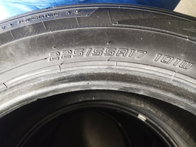ยาง Dunlop 225-55-17 รูปที่ 3