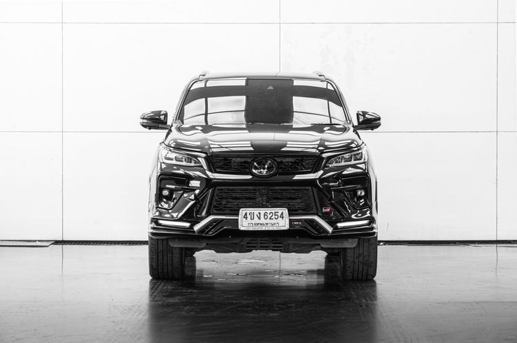 Toyota Fortuner 2022 2.8 GR Sport 4WD Utility-car ดีเซล ไม่ติดแก๊ส เกียร์อัตโนมัติ ดำ รูปที่ 3