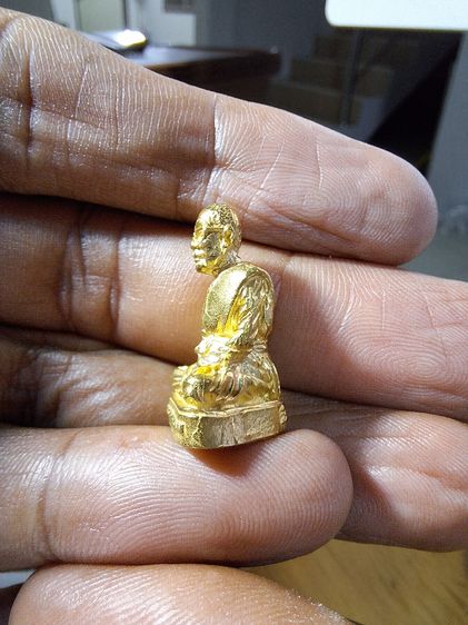 พระหล่อรูปเหมือน (พระสุธรรมยานเถระ) หลวงพ่อฤาษีลิงดำ วัดท่าซุง รูปที่ 4