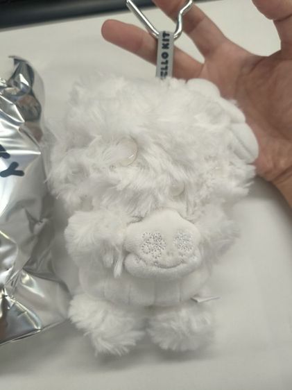 Sanrio Jisoo พวงกุญแจกล่องสุ่มตัว secret สีขาว ใหม่ 3000บาทรวมส่ง รูปที่ 4