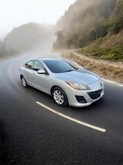 รถ Mazda Mazda3 1.6 Spirit สี ขาว