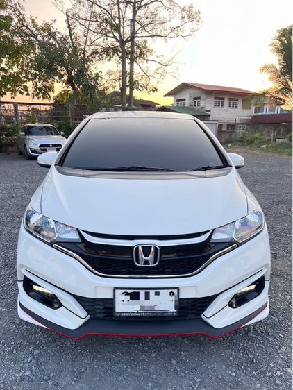 Honda Jazz 2018 1.5 V+ Sedan เบนซิน ไม่ติดแก๊ส เกียร์อัตโนมัติ ขาว รูปที่ 2