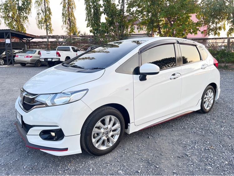 Honda Jazz 2018 1.5 V+ Sedan เบนซิน ไม่ติดแก๊ส เกียร์อัตโนมัติ ขาว รูปที่ 3