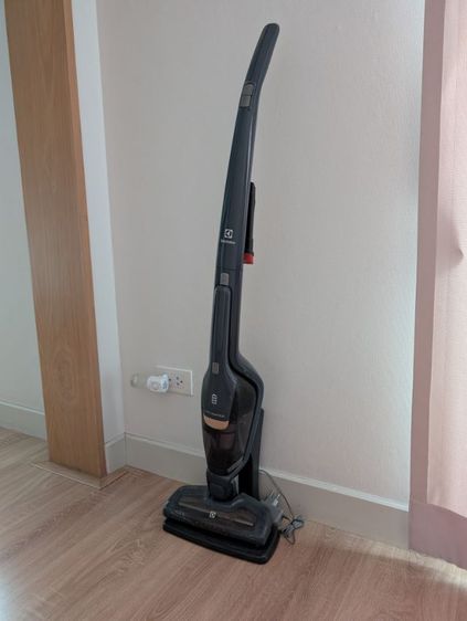 เครื่องดูดฝุ่นไร้สาย 14.4 v 