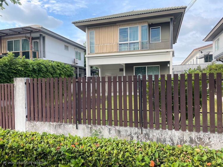 Land and Houses ตกแต่งครบ ขายบ้านเดี่ยว รังสิต คลอง 3 พร้อมเฟอร์ สภาพดี ราคาดี พร้อมเข้าอยู่