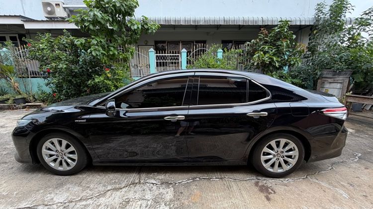 Toyota Camry 2020 2.5 Hybrid Premium Sedan เบนซิน ไม่ติดแก๊ส เกียร์อัตโนมัติ ดำ รูปที่ 2