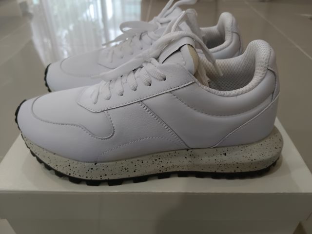 รองเท้าผ้าใบผู้ชาย emporio armani ของแท้มือ 1