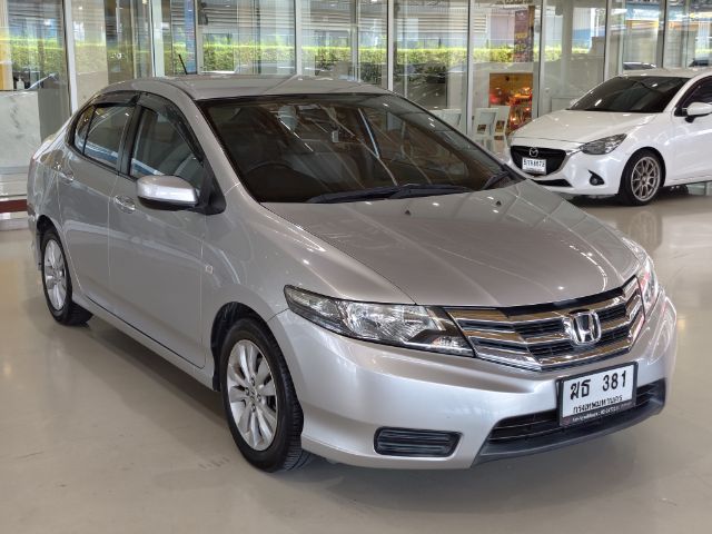 รถ Honda City 1.5 V สี เทา