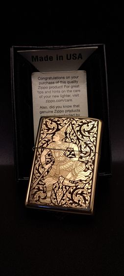 ไฟแช็คซิปโป้ สีทองเงา คัสต้อมแกะลายพระลักษณ์  1ด้าน รูปที่ 8