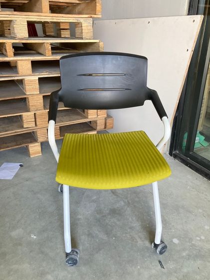 เก้าอี้และโต๊ะ รูปที่ 2