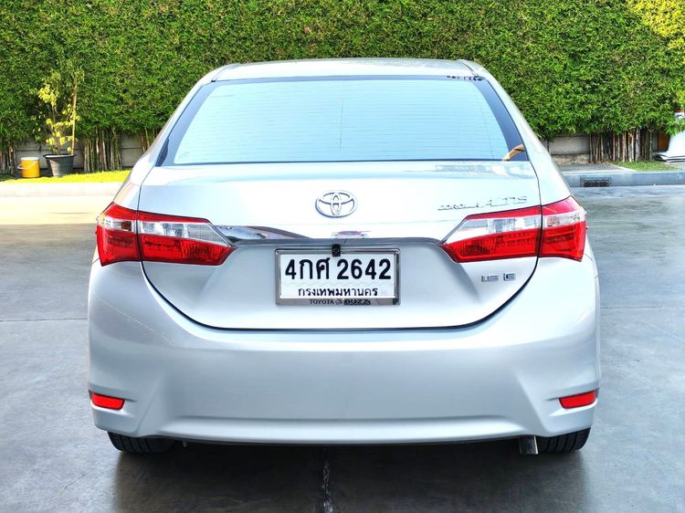 Toyota Altis 2015 1.8 E Sedan เบนซิน ไม่ติดแก๊ส เกียร์อัตโนมัติ บรอนซ์เงิน รูปที่ 4