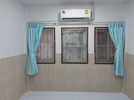 มีบางส่วน ให้เช่า ทาวน์เฮ้าส์ 2 ชั้น ซอยแจ้งวัฒนะ 14 หมู่บ้านพงษ์เพชรเคหะ 1, BTS แจ้งวัฒนะ 14  รูปที่ 3