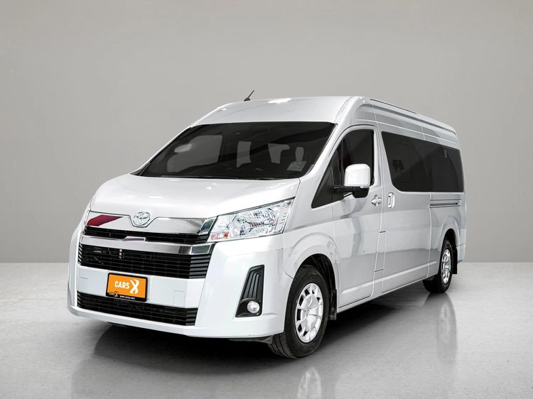 Toyota Commuter 2020 2.8 Van ดีเซล ไม่ติดแก๊ส เกียร์ธรรมดา บรอนซ์เงิน