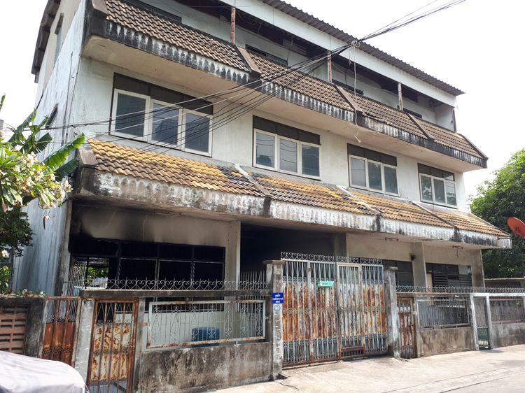 ขายที่ดิน 112 ตรว. พร้อมอาคารเก่า 2 หลัง ถ.พระราม 9 ซอย 35