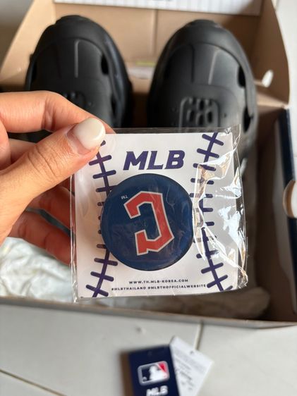 รองเท้าเปิดส้น MLB สีดำ รูปที่ 4