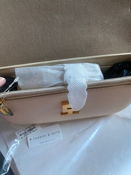 กระเป๋าแท้ charles keith รูปที่ 5