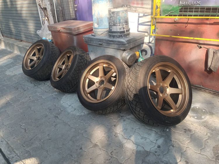 ขายล้อแม็ก หน้า9.5หลัง10.5 พร้อมยาง275.40R18ปี25 รูปที่ 3