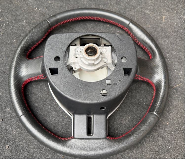 พวงมาลัยToyota FT86 รูปที่ 4